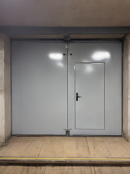 Серые ворота, внутренняя сторона